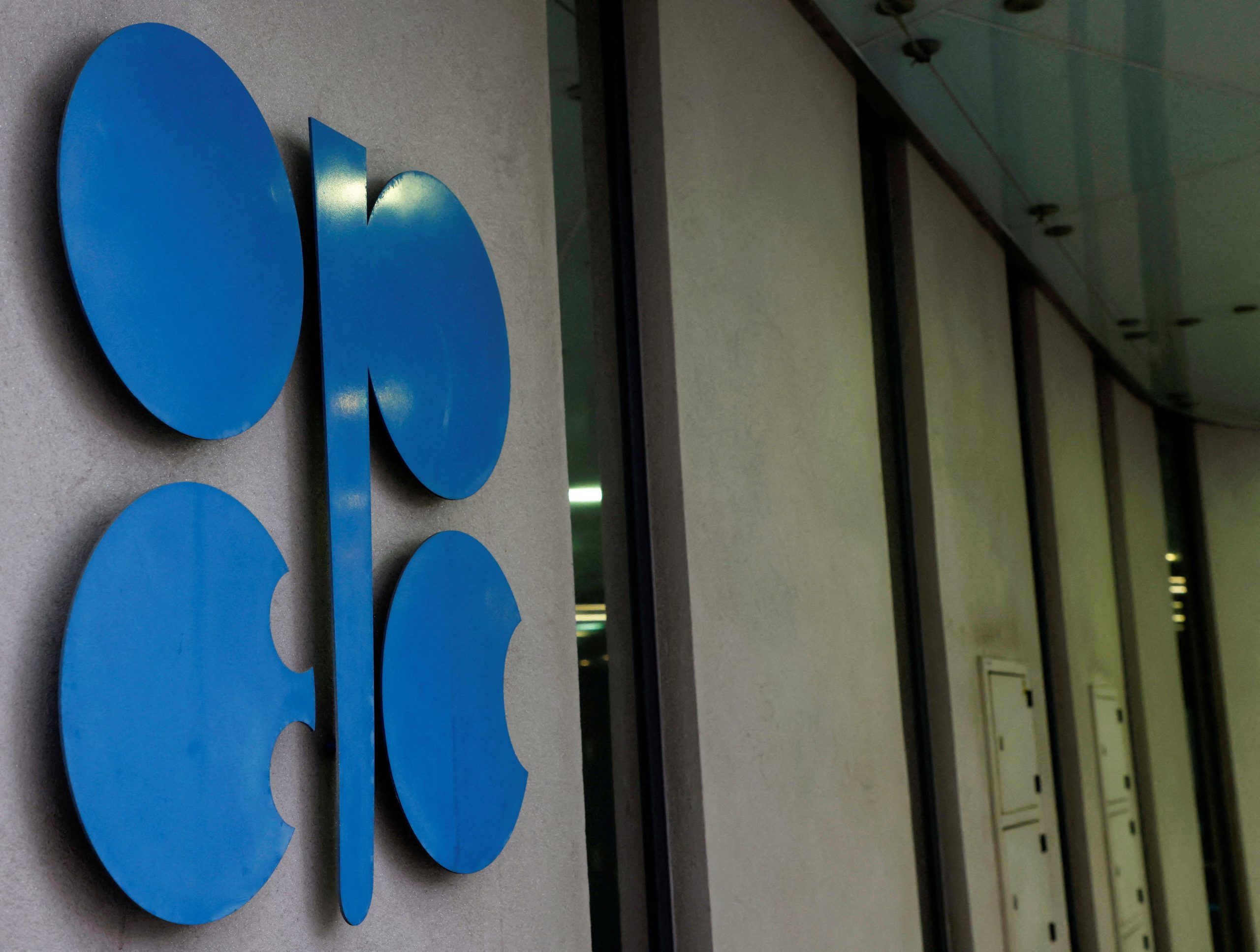 OPEC+ Output Hike and Waning Demand Drive Third Day of Oil Price Declines