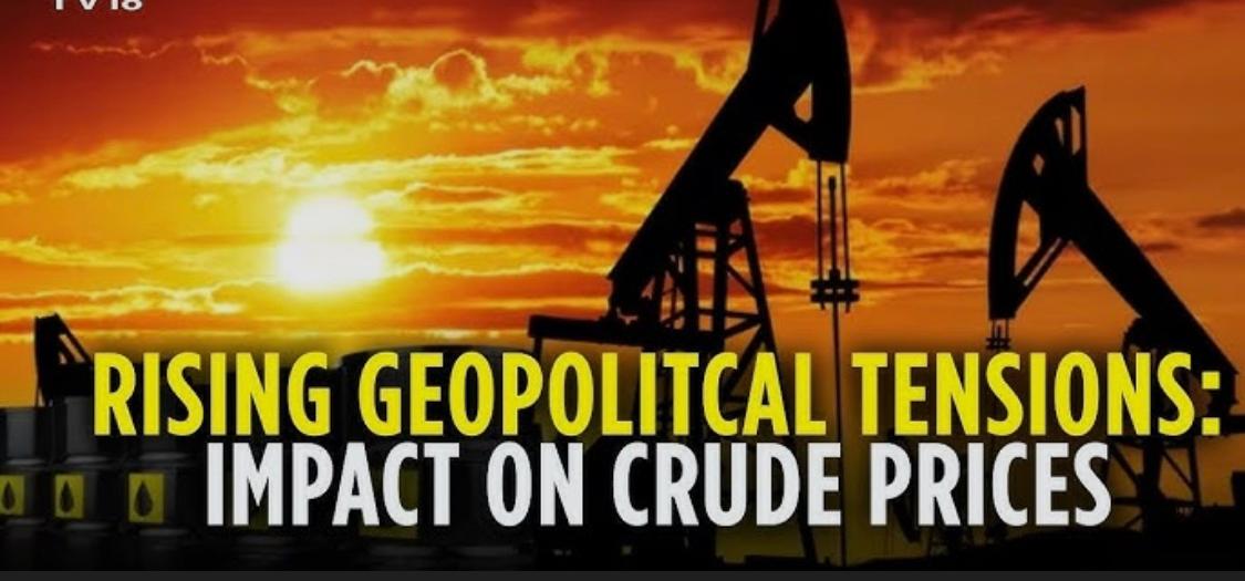 Oil Markets Price in Iran Strike Risk as Geopolitical Fear Trumps Surplus Outlook