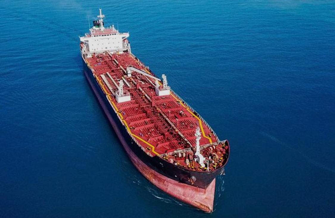 Hormuz Crisis Sends Global Tanker Rates to Record Highs