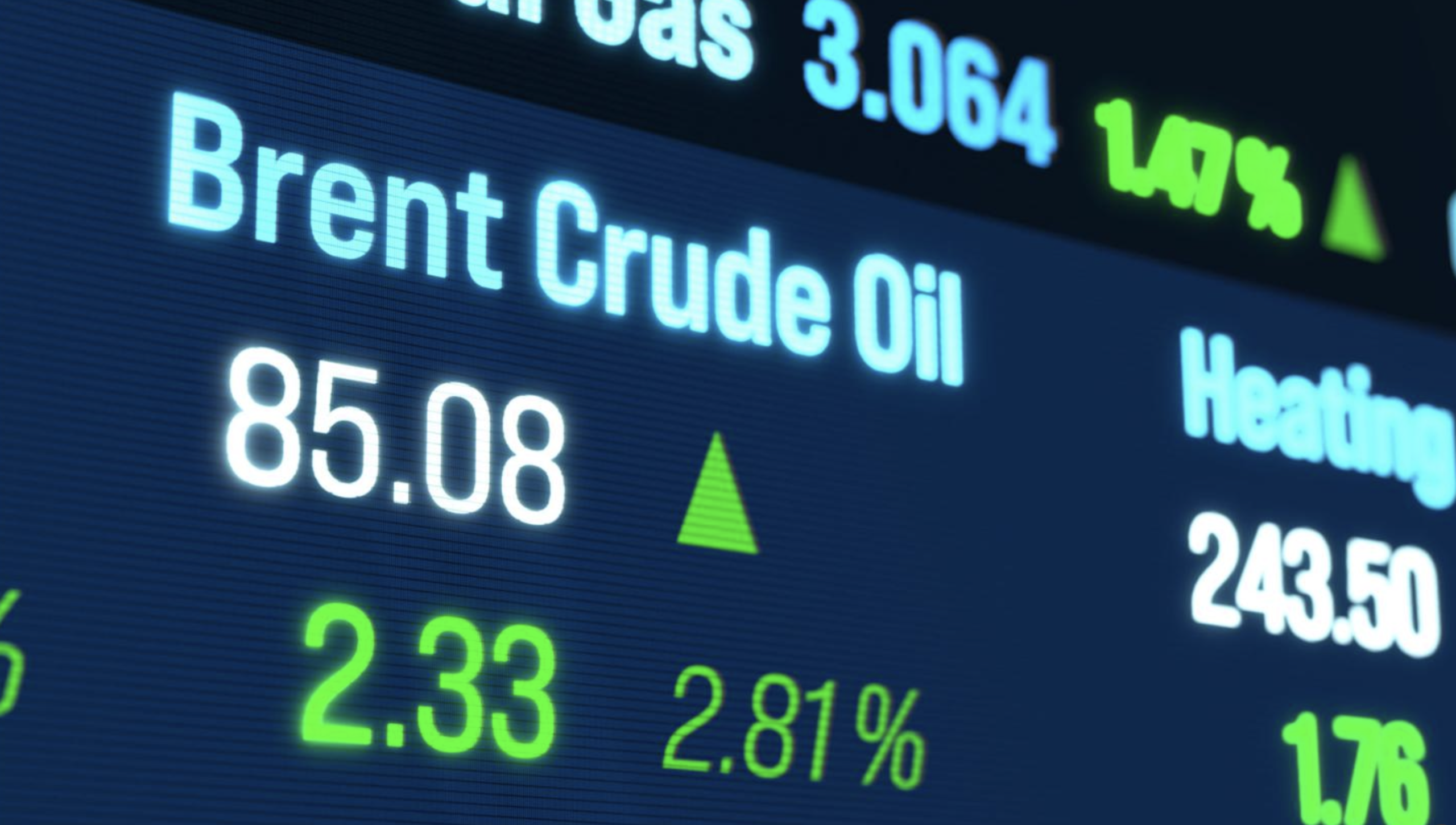 Brent Climbs Above $85 as Hormuz Crisis Deepens