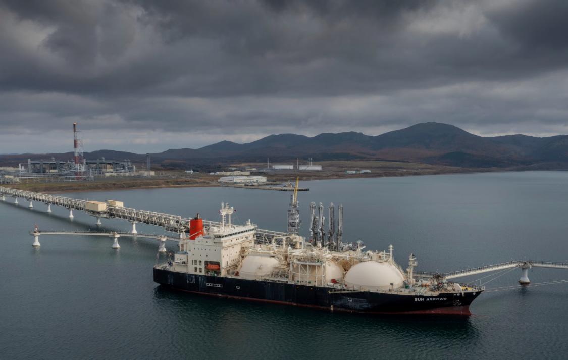 Greece Blocks EU’s 21st Russia Sanctions Package Over LNG Shipping Ban